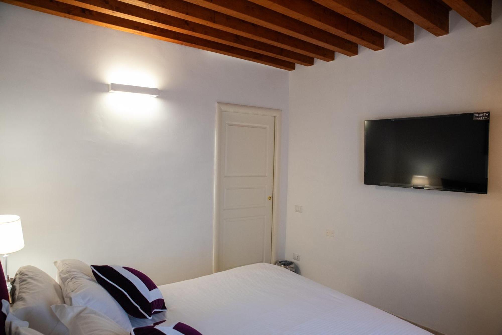 Casa Rosa - Parcheggio Gratis Wi-Fi Free Apartment Tivoli Exterior photo